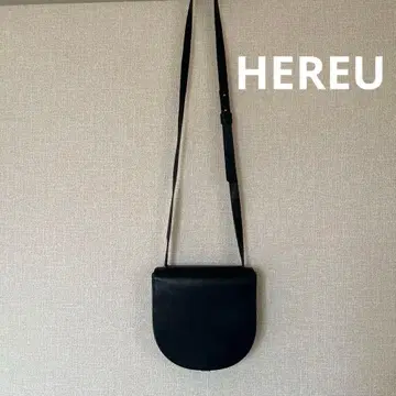 [ HEREU ] 블랙 반원형 숄더백