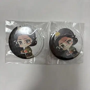 제5인격 애니카페 캔뱃지 탐광자 2개