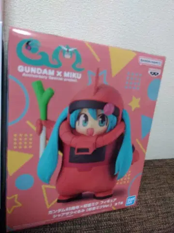 GUNDAM X MIKU 피규어 1/8 스케일