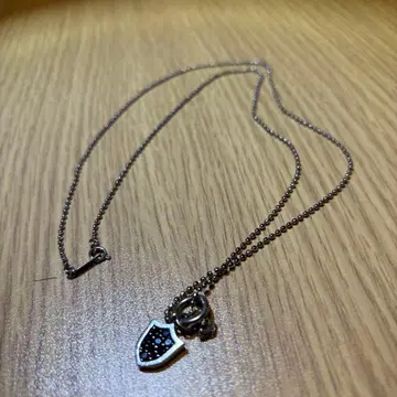 저스틴 데이비스 목걸이 쉴드 도그택