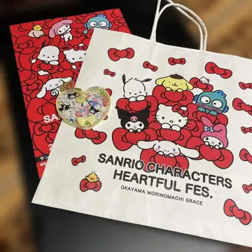 산리오 캐릭터 하트형 키링 종이 봉투, 전단지