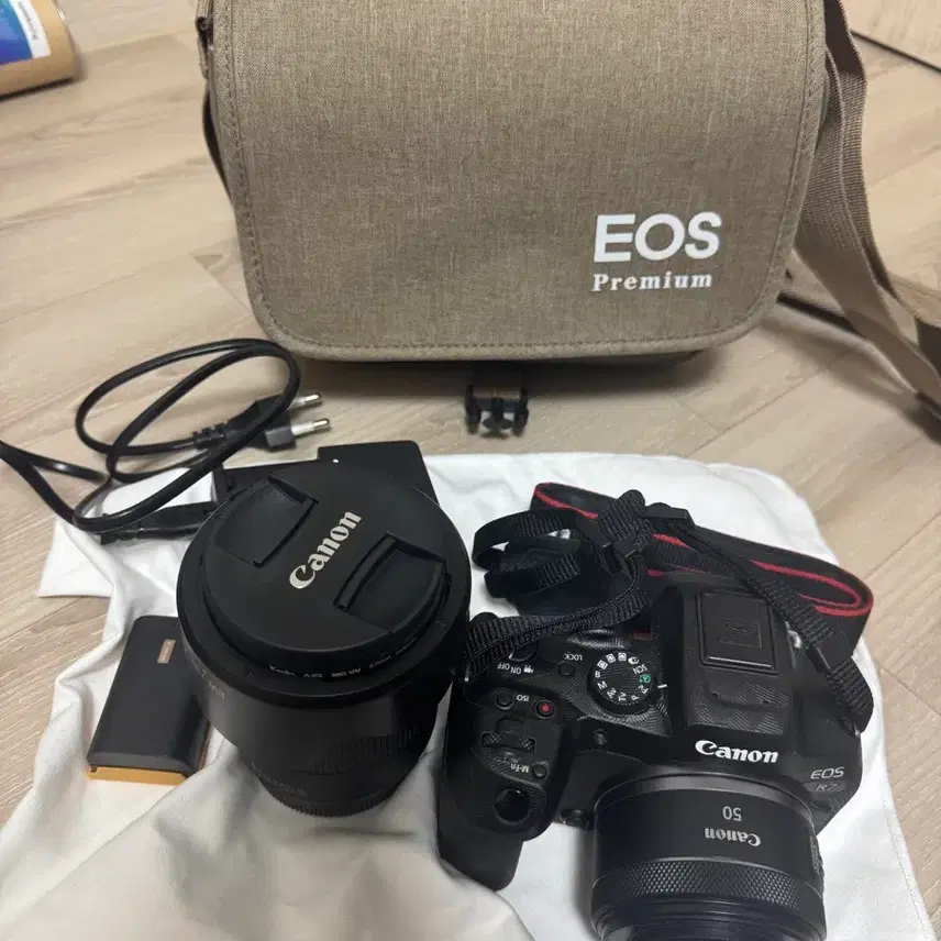 캐논 eos r7 + 50mm f1.8 + 24-105mm f4-7.1