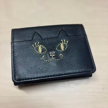 ANNA SUI 고양이 얼굴 자수 접이식 지갑