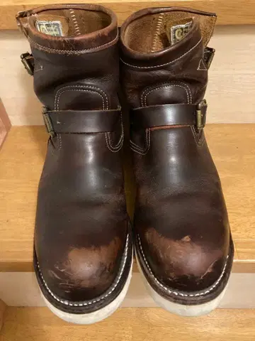 치페와 숏 엔지니어 부츠 코도반