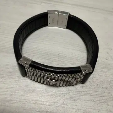 EMPORIO ARMANI 엠포리오 아르마니 디자인 팔찌