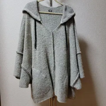 LGB 루그랑블루 니트 판초 사이즈 F