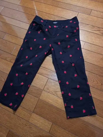 소니아 리키엘 아주 귀여운 사과 자수 팬츠