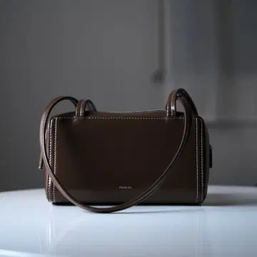 STAND OIL 브라운 숄더백