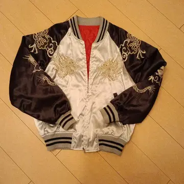 드래곤 자수 스카잔