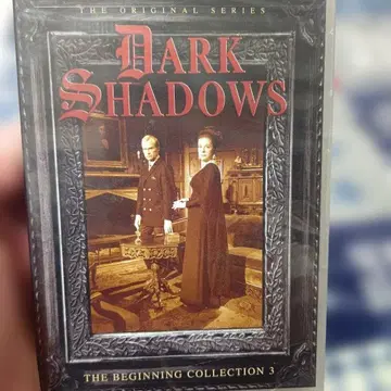 Dark Shadows: The Beginning Collection3