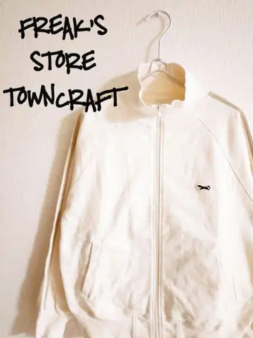 D222302 FREAK'S STORE x TOWNCRAFT 지퍼 맨투맨