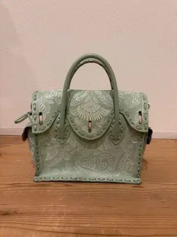 그레이스 콘티넨탈 카빙 트라이브스 민트 그린 S