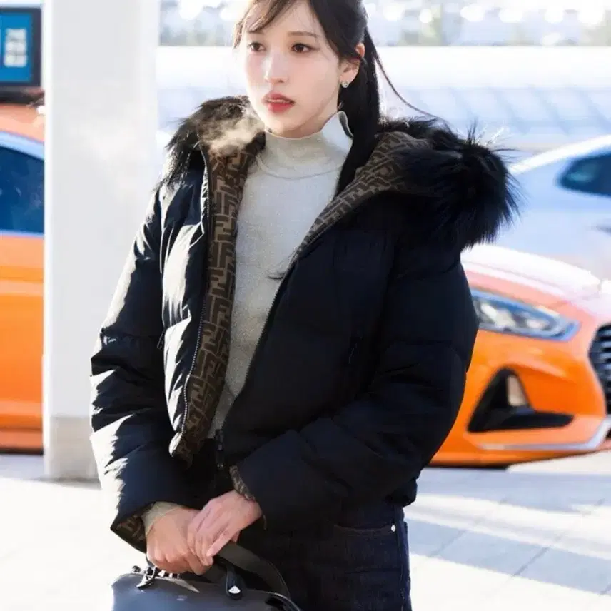 펜디 FF 로고 리버시블 후드 패딩 블랙/브라운 M 사진 2