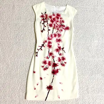 벚꽃 패턴 원피스 일본풍 꽃무늬 고급 화이트 깔끔한 포멀