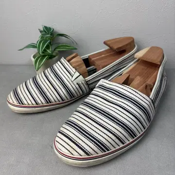 양품 LACOSTE 슬립온 43 27cm 보더 자수 로고