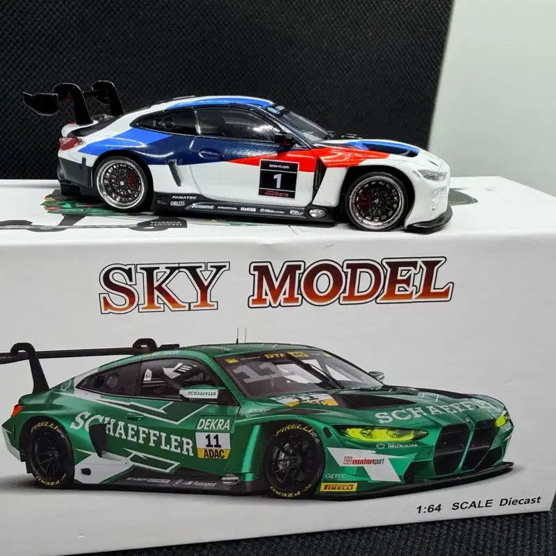 SKYMODEL BMW M4 GT4 1/64 다이캐스트