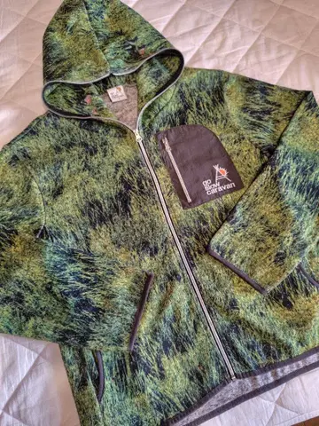 go slow caravan 고슬로우캐러밴 잔디밭 패턴 후드티 3