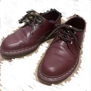 닥터마틴 화이트 스티치 3홀 신발 버건디 uk4