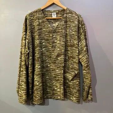 사우스2 웨스트8 S2W8 ARMY FISH PATTERN SHIRT