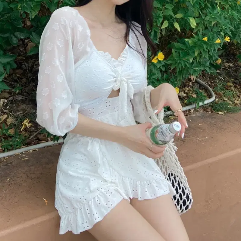 비키니아일랜드 펀칭 시스루 긴팔 원피스 흰색 모노키니 (+속바지)