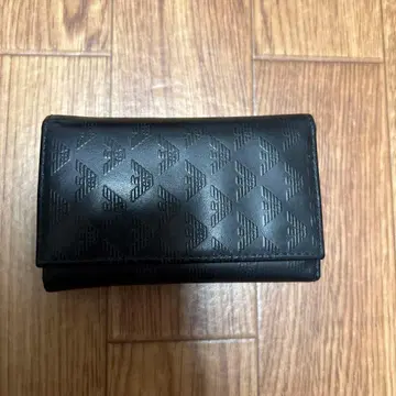 엠포리오 아르마니 키케이스