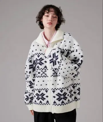 ONCILY 카우친 니트 새상품