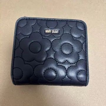 MARY QUANT 지갑