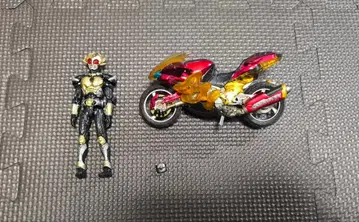 S.I.C. 극혼 가면라이더 아기토 그랜드 폼 & 머신 토르네이더