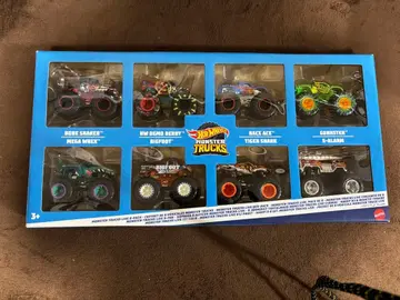 Hot Wheels 몬스터 트럭 8대 세트