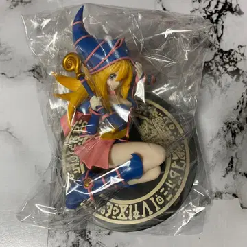 유희왕 Equal Arts 블랙 매지션 걸 피규어 프라이스