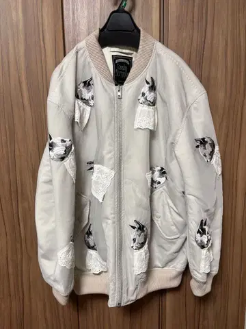 Candy Stripper 스카잔 고양이 패턴 자수