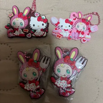 헬로키티 x 메조피아노 캡슐 러버 마스코트 베리 ver