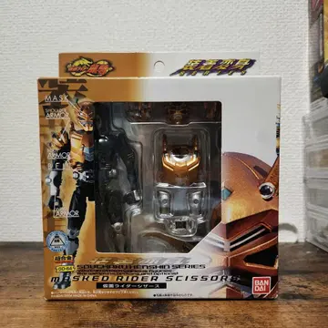 BANDAI 초합금 장착변신 가면라이더 류우키 시저스