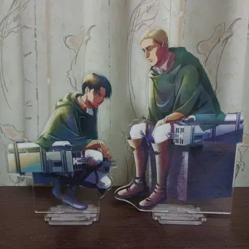 진격의 거인 아크릴 스탠드 리바이 엘빈