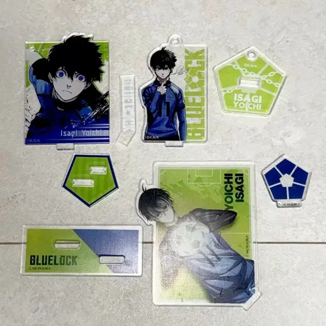 일괄) 블루 아크릴스탠드 이사기 요이치 애니플러스 원화전