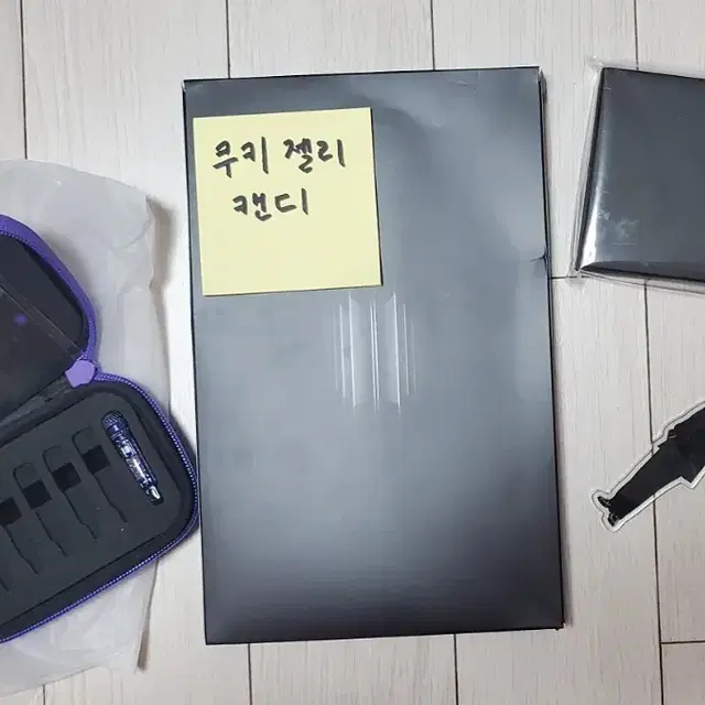 방탄소년단 BTS 프루프 PROOF 전시회 굿즈 마이크뱃지