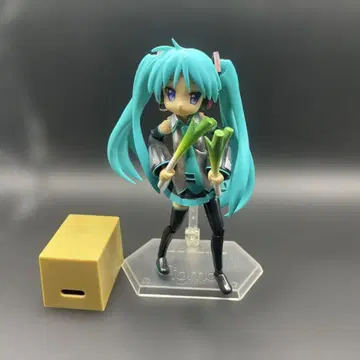 러키스타 피규어