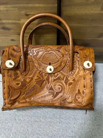 카빙 트라이브스 토트백