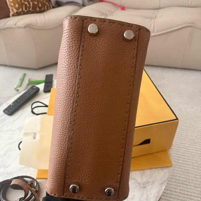 펜디 피카부 미듐 브라운 토트백 사진 7