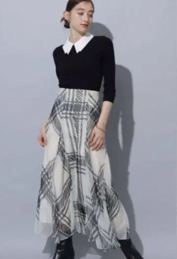 미사용 새상품 Rirandture 리랜드트루 빅 시어 체크 스커트