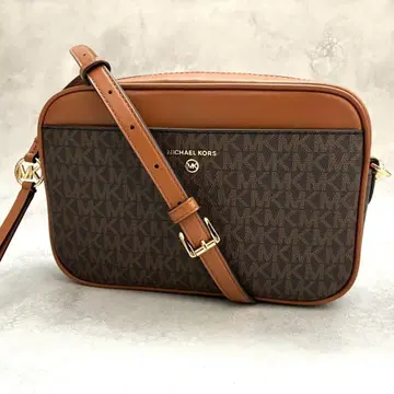 컨디션 최상 마이클코어스 숄더백 시그니처 올 패턴 브라운