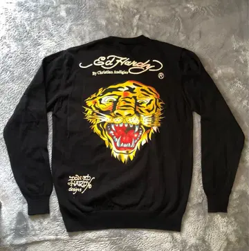 Ed Hardy 블랙 긴팔 티셔츠 호랑이 디자인