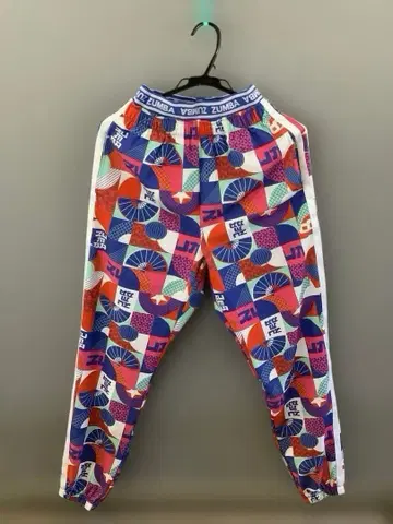 [정품] 줌바 팬츠 얼룩 있음