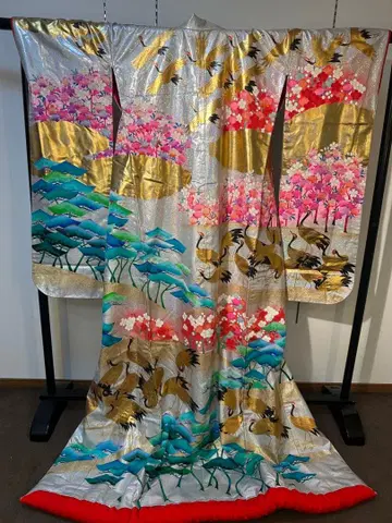 이로 우치카케 백은 아름다운 벚꽃과 학 마루쇼