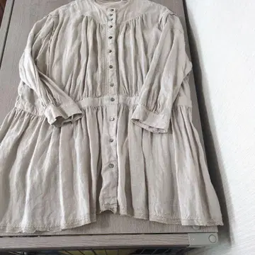 네스트로브 린넨 블라우스