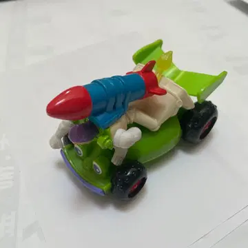 버즈 라이트이어 로켓 포함 미니카