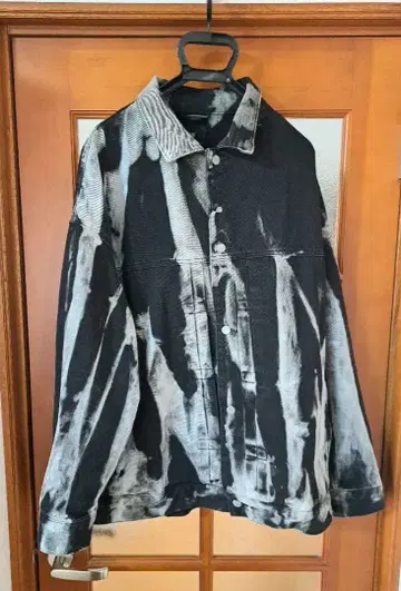 HARE 블랙/화이트 데님 자켓 M