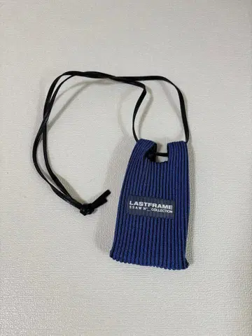 LASTFRAME 숄더백