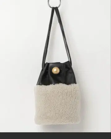 컨디션 최상 ORSETTO 컬리 무스탕 절개 숄더백 2WAY