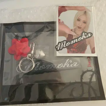 HANA Born to Bloom MOMOKA 응원봉 참 트레이딩 카드